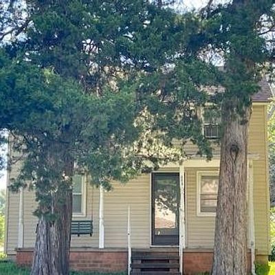 803 Main St, Wellsville, KS 66092