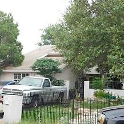 807 Westgate Dr, Laredo, TX 78041