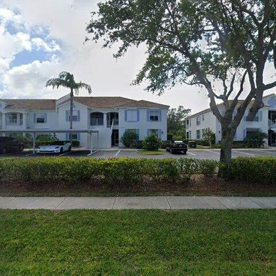 1000 Mainsail Dr #122, Naples, FL 34114