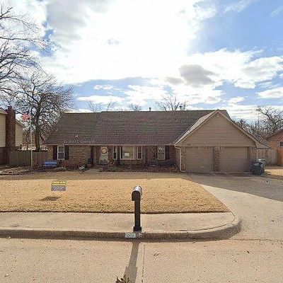 1008 E 13 Th St, Edmond, OK 73034