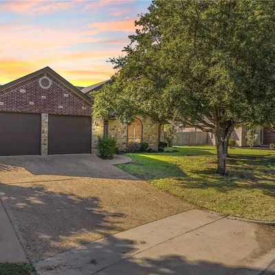 10141 Aragon Dr, Waco, TX 76708