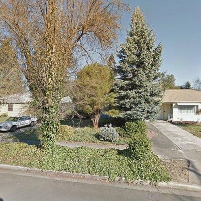 1036 Winchester Ave, Medford, OR 97501