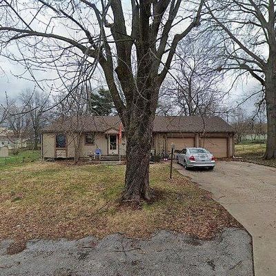 9401 E 70 Th Ter, Raytown, MO 64133