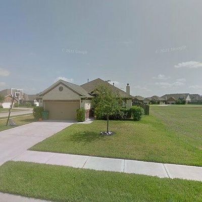 998 Brady Ln, Alvin, TX 77511