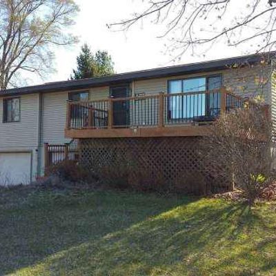 N7203 Circle Dr, Pardeeville, WI 53954