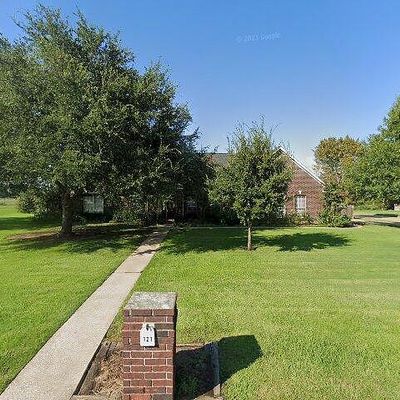 121 Colonial Hill Dr, Lufkin, TX 75901