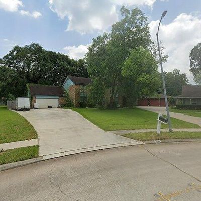 122 Daffodil St, Lake Jackson, TX 77566