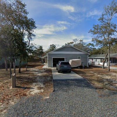 111 Ne 15 Th St, Oak Island, NC 28465