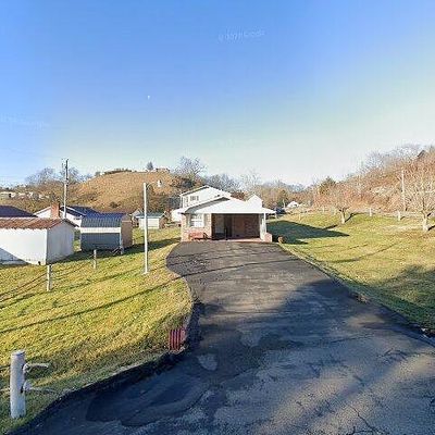 16 Factory Rd, Honaker, VA 24260