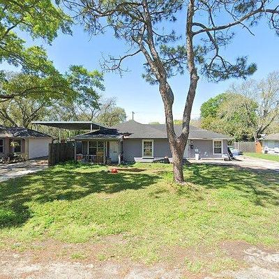 1606 Milam St, La Marque, TX 77568