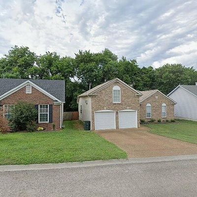 1652 Aaronwood Dr, Old Hickory, TN 37138