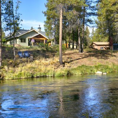 15014 River Loop Dr E, Bend, OR 97707