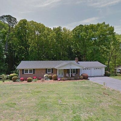 153 Lakemont Park Rd, Hickory, NC 28601