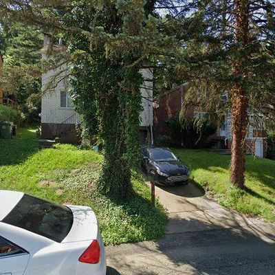 2060 Lindsay Rd, Pittsburgh, PA 15221