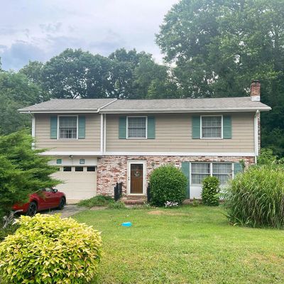 207 Morningside Dr, Fredericksburg, VA 22401