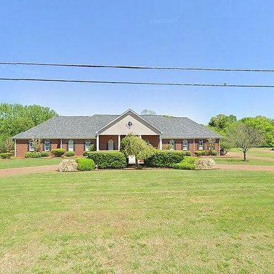 2209 Barnes Dr, Lebanon, TN 37087