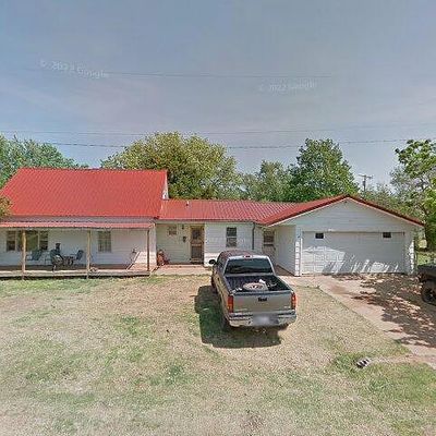 1823 Sioux St, Wakita, OK 73771