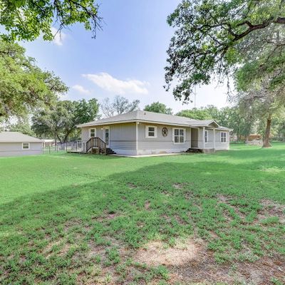 285 Oak Hollow Dr, La Vernia, TX 78121