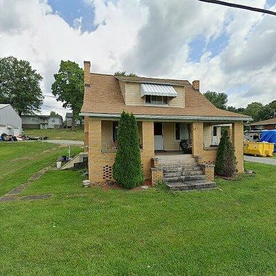 290 Arona Rd, New Stanton, PA 15672
