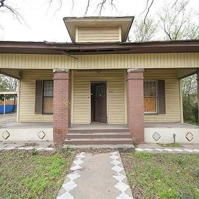 311 N Walnut St, Cleburne, TX 76033