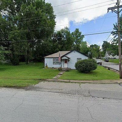 330 W Elm St, Winfield, MO 63389