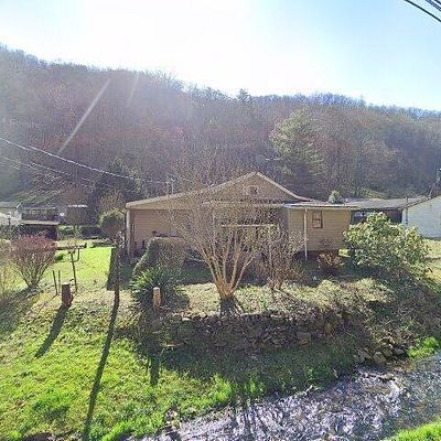 4878 Greasy Crk, Shelbiana, KY 41562