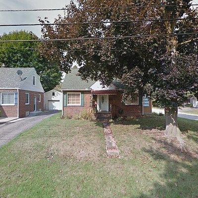 42 Hawk Ave, Akron, OH 44312