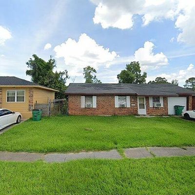 5848 Segnette Dr, Marrero, LA 70072