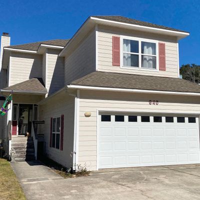 640 W Canal Dr, Gulf Shores, AL 36542