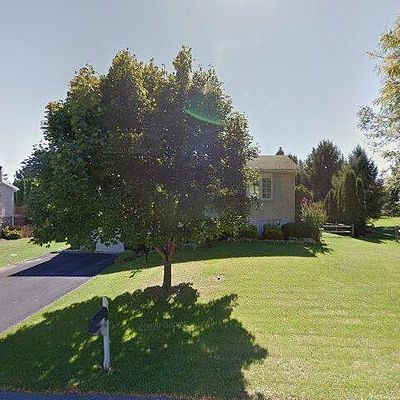 5153 Shawnee Blvd, Schnecksville, PA 18078