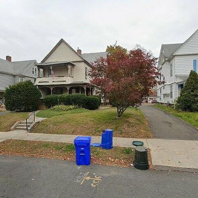 76 Nonotuck St, Holyoke, MA 01040