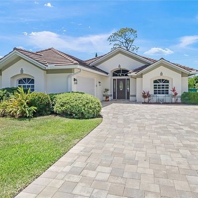 792 Belville Blvd, Naples, FL 34104