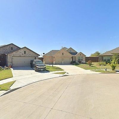 8004 Larch Ln, Fort Worth, TX 76131