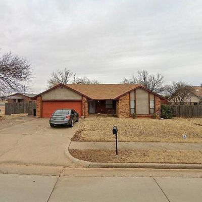 821 Ne 19 Th St, Moore, OK 73160