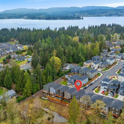 6542 Kayak Pl Nw, Bremerton, WA 98311