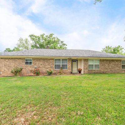 673 Hillcrest Rd, Kilgore, TX 75662