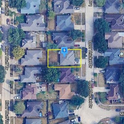 7018 Lost Thicket Dr, Houston, TX 77085