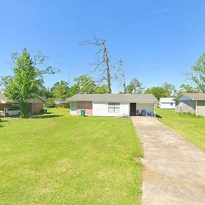 711 Roberta Dr, Sulphur, LA 70663