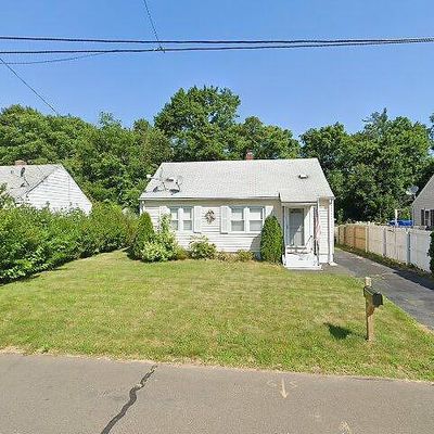 99 Valley Rd, Hamden, CT 06514