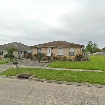 8512 Patricia St, Chalmette, LA 70043