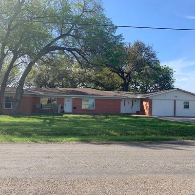 1099 County Road 664, Devine, TX 78016