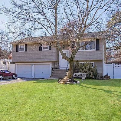 1118 Connetquot Ave, Central Islip, NY 11722