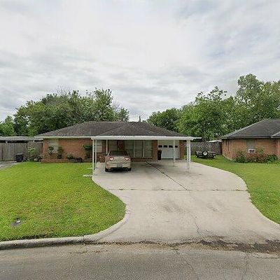 101 Long Dr, Baytown, TX 77521