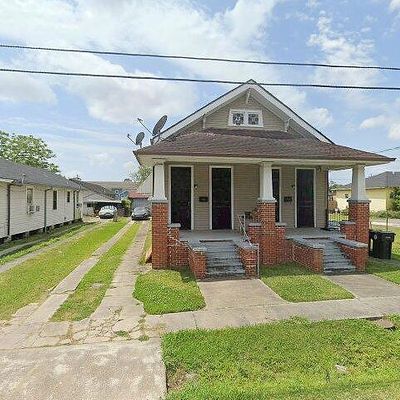 1027 Casa Calvo St, New Orleans, LA 70114