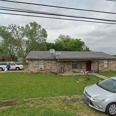 103 W Young St, Howe, TX 75459