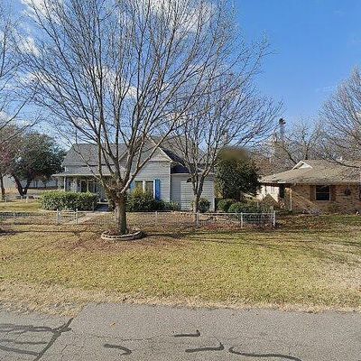 125 N Dobson St, Burleson, TX 76028