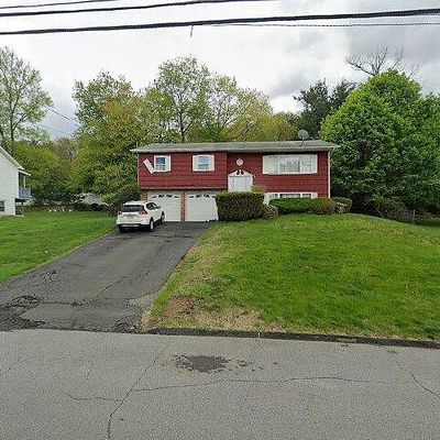 14 Mountain View Ln, Garnerville, NY 10923