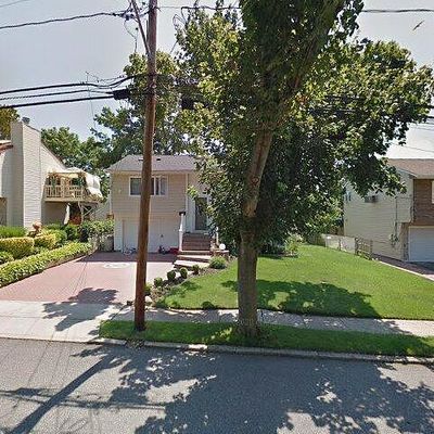 118 E 9 Th St, Huntington Station, NY 11746