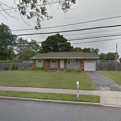 119 Nathalie Ave, Amityville, NY 11701