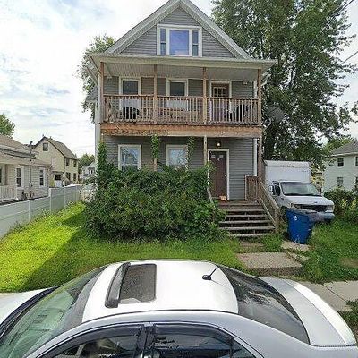 15 E School St, West Springfield, MA 01089